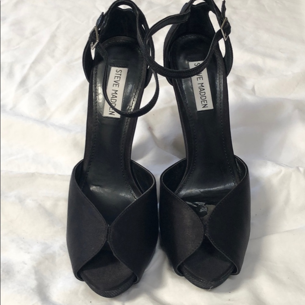Black peep toe heels